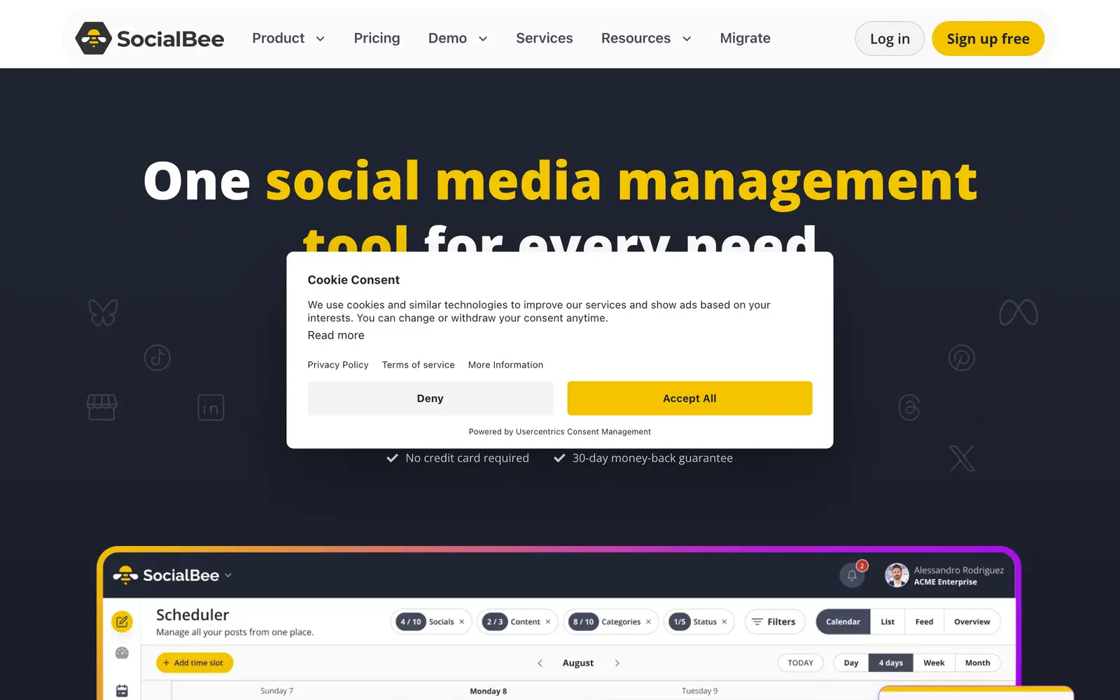 Screenshot of the SocialBee website
